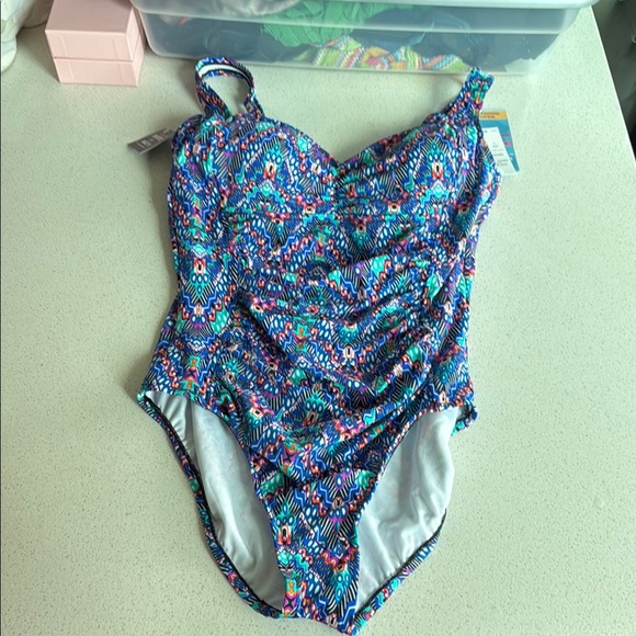 Women's Tummy-Control Shirred-Bodice One-Piece 16 - Picture 2 of 14